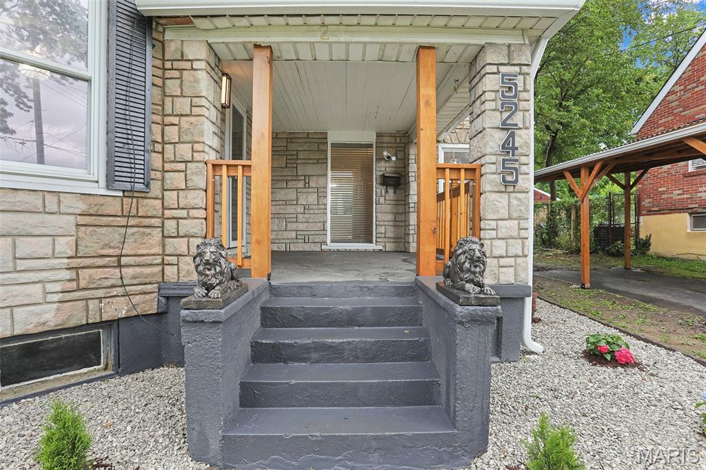 West Walnut Manor - Residential