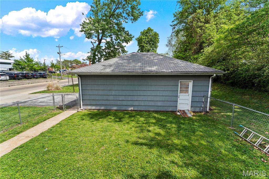 Burgess Sub Of Laclede - Residential