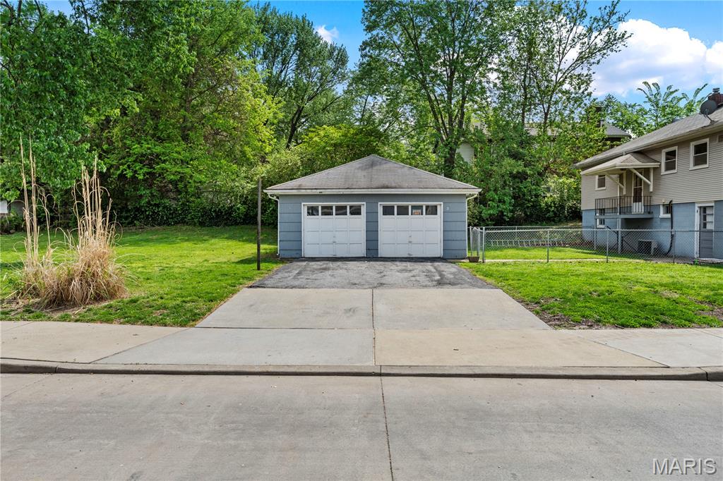 Burgess Sub Of Laclede - Residential