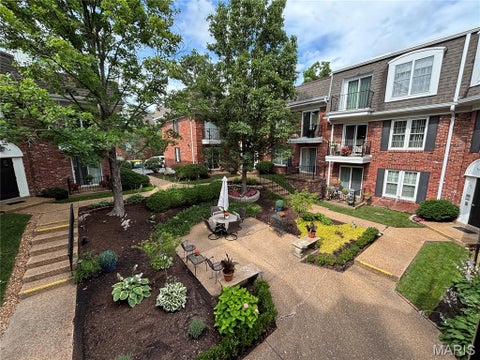 Photo of 115 E Bodley Avenue #A3, Kirkwood, MO 63122 (MLS # 26035472)