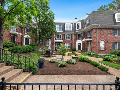 Tiny photo for 115 E Bodley Avenue #A3, Kirkwood, MO 63122 (MLS # 26035472)