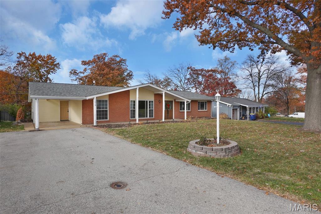 1019 Orchard Lakes Drive