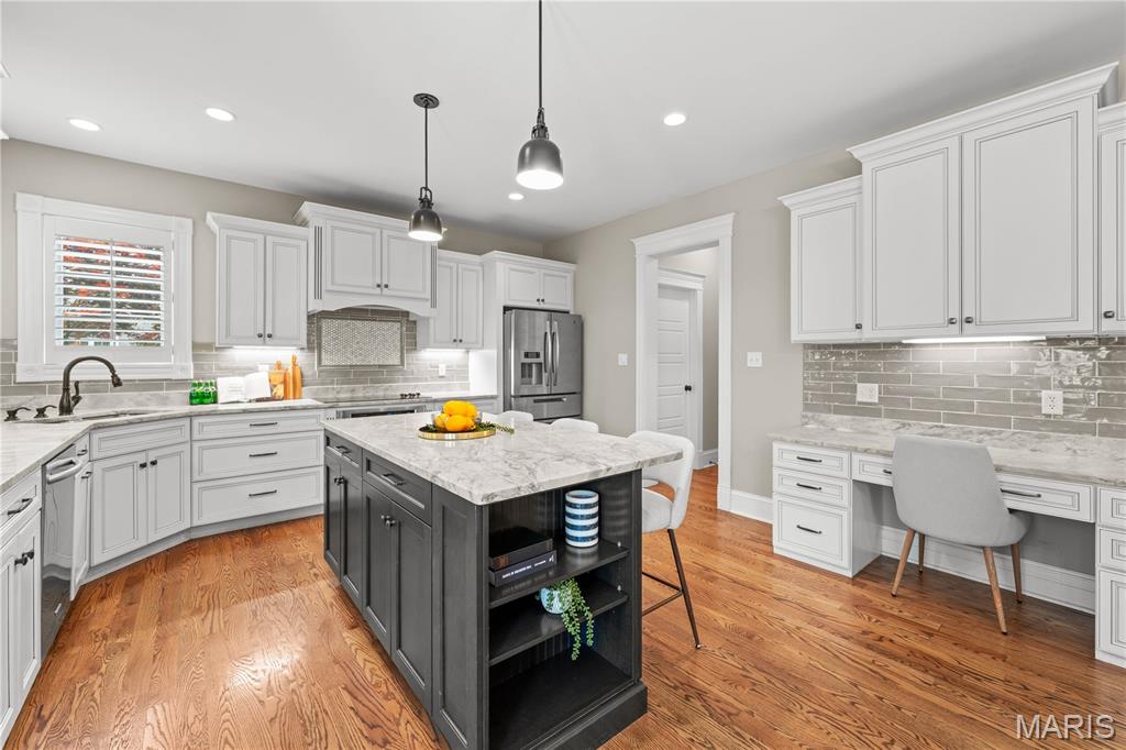 Section 1-44-5 Bdy Adj Aka 328 N - Residential