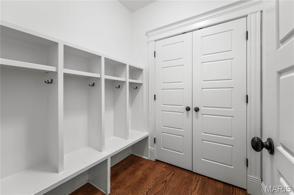 Section 1-44-5 Bdy Adj Aka 328 N - Residential