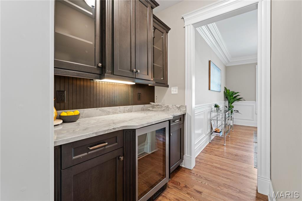 Section 1-44-5 Bdy Adj Aka 328 N - Residential