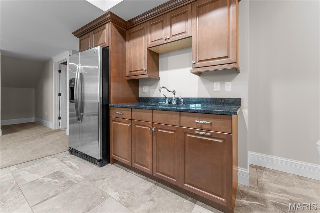 Section 1-44-5 Bdy Adj Aka 328 N - Residential