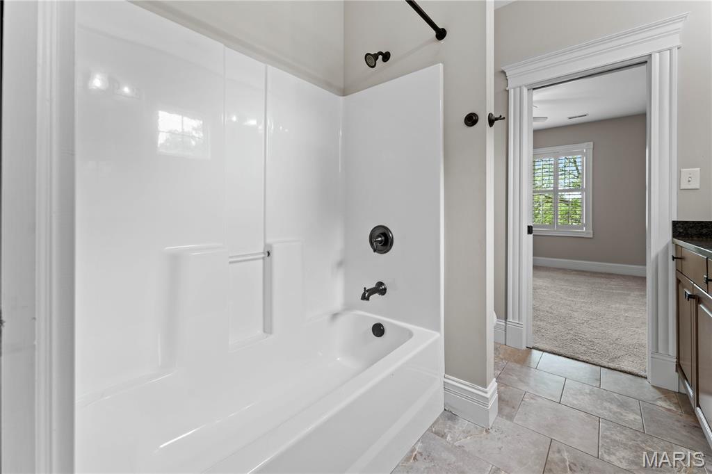 Section 1-44-5 Bdy Adj Aka 328 N - Residential