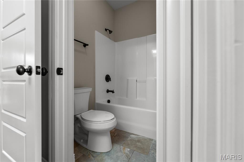 Section 1-44-5 Bdy Adj Aka 328 N - Residential