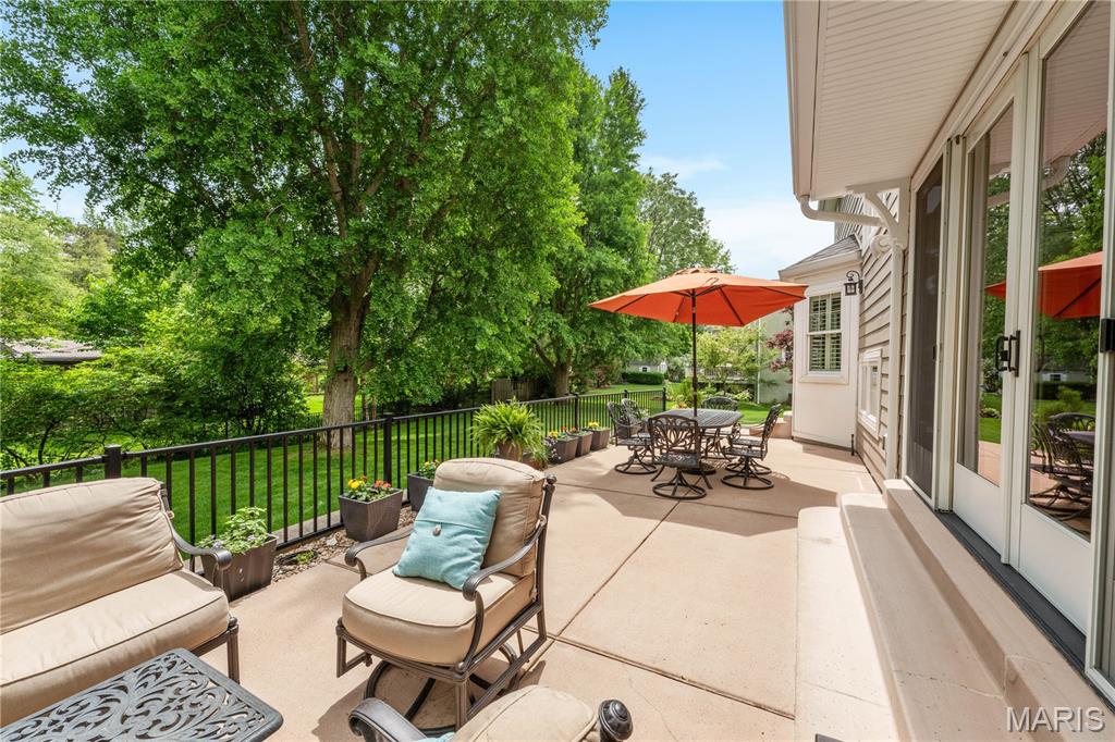 Section 1-44-5 Bdy Adj Aka 328 N - Residential