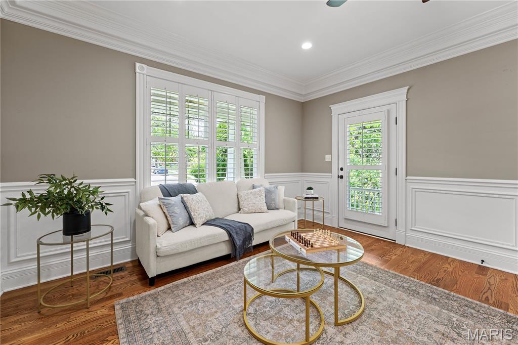 Section 1-44-5 Bdy Adj Aka 328 N - Residential