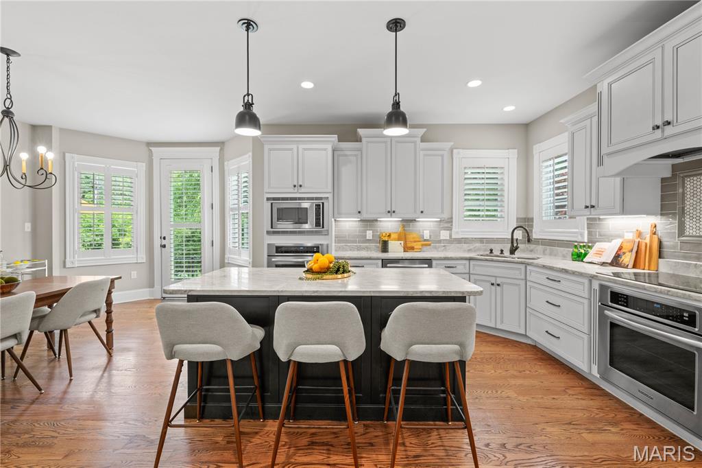 Section 1-44-5 Bdy Adj Aka 328 N - Residential