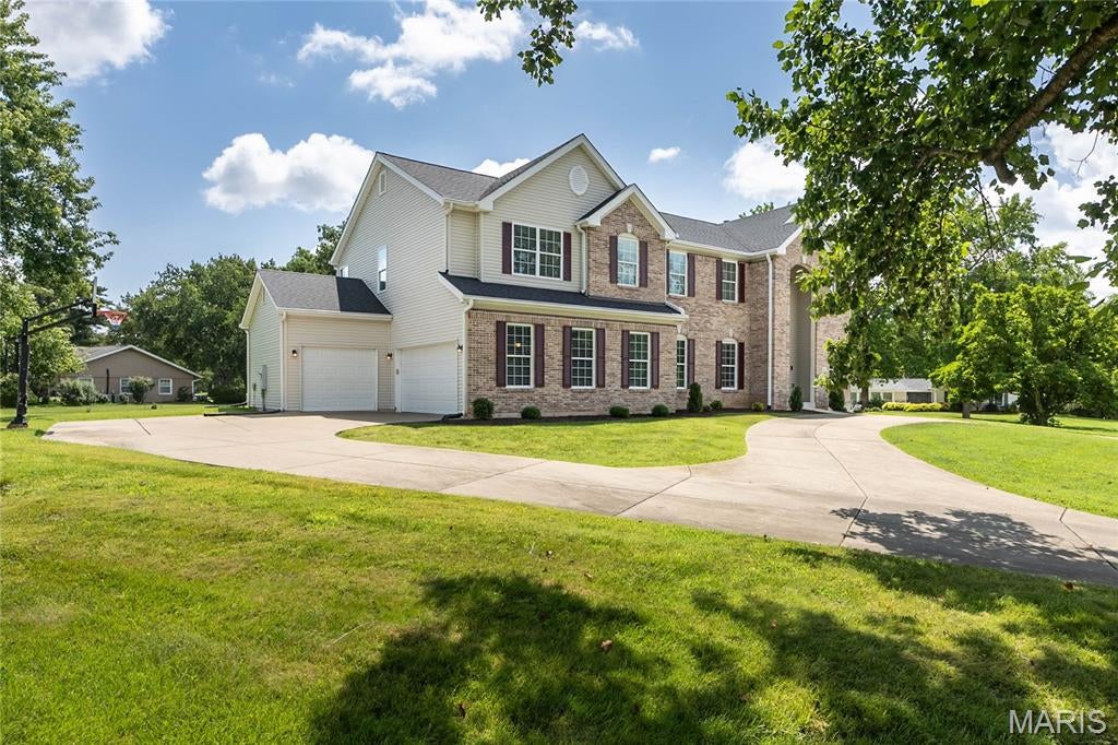 12 Chasselle Lane