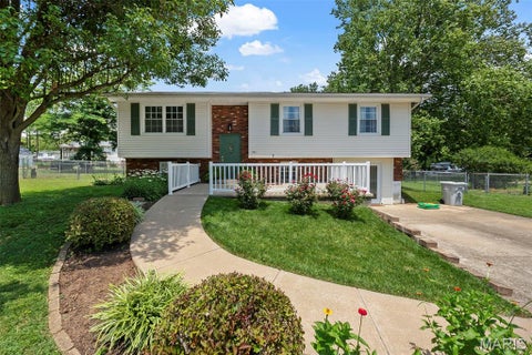 Photo of 501 Louise Street, Farmington, MO 63640 (MLS # 26046931)