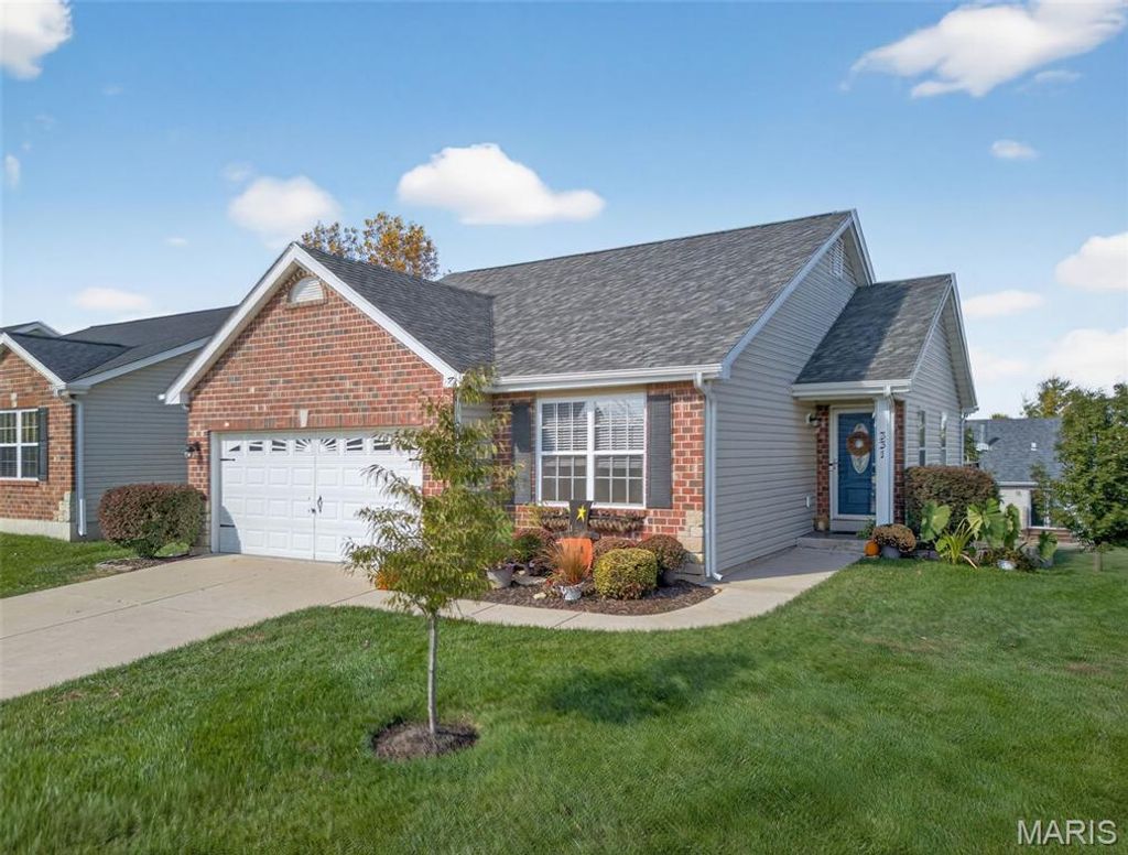 Photo of 331 Stone Village Drive, Wentzville, MO 63385 (MLS # 25073046)