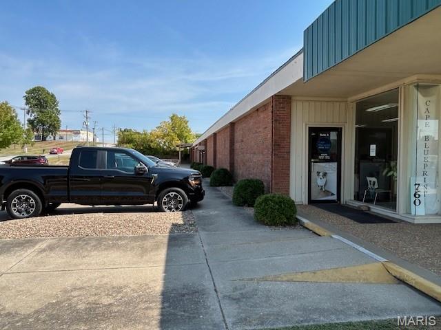 R & M 02 - Commercial Lease