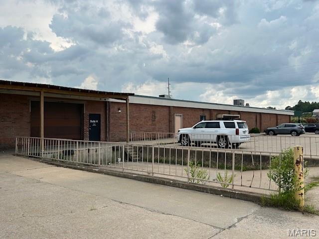 R & M 02 - Commercial Lease