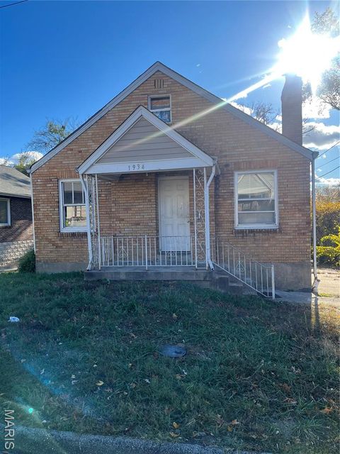 Photo of 1934 Damato Court, St Louis, MO 63136 (MLS # 25076205)