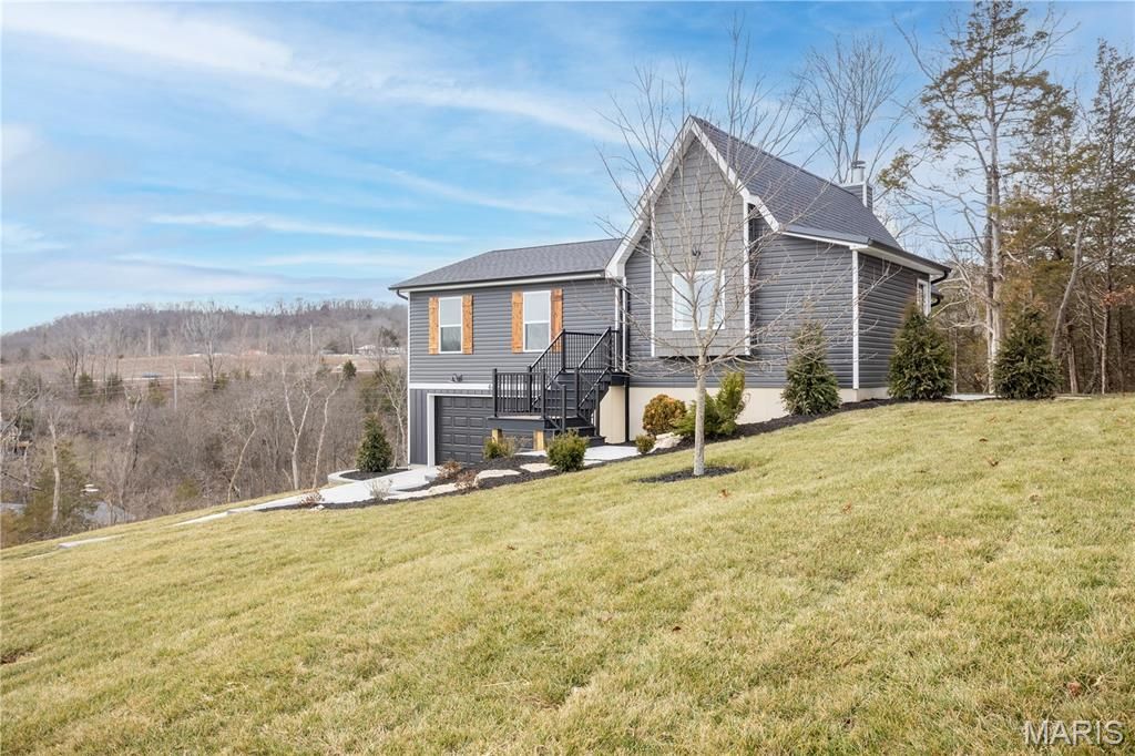 Photo of 6447 Hickory Circle, Imperial, MO 63052 (MLS # 26000053)