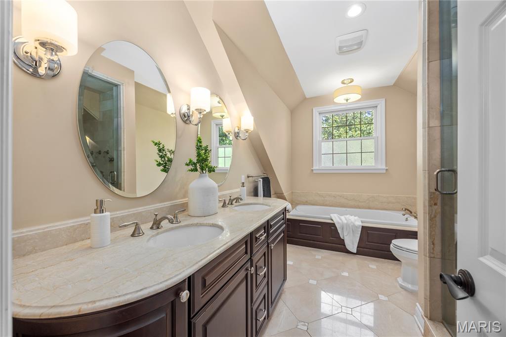 Frontenac Park - Residential