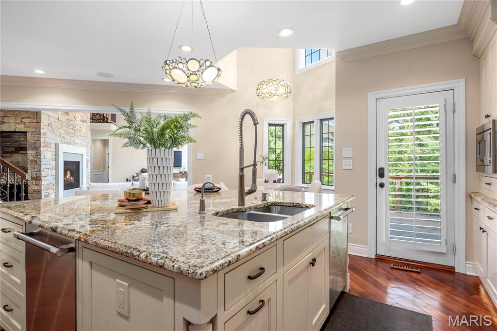 Frontenac Park - Residential