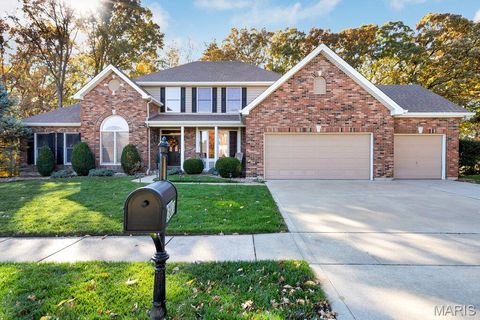Photo of 16810 Westglen Farms Drive, Wildwood, MO 63011 (MLS # 25074298)