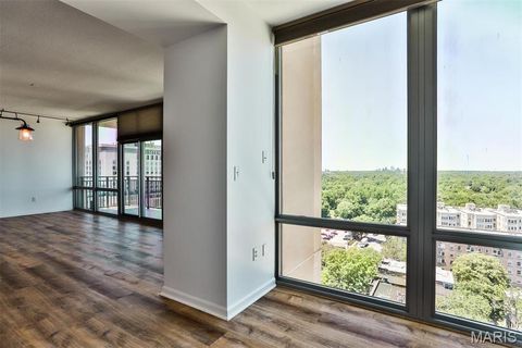 Tiny photo for 4909 Laclede Avenue #1606, St Louis, MO 63108 (MLS # 26030622)