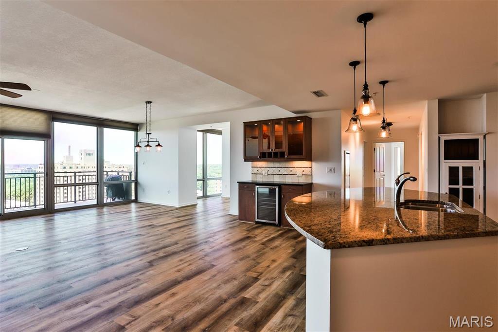 Park East Tower - Residential