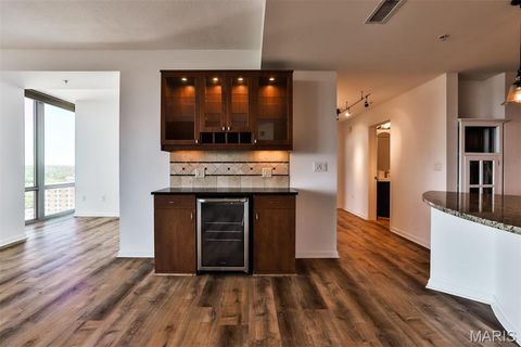 Tiny photo for 4909 Laclede Avenue #1606, St Louis, MO 63108 (MLS # 26030622)