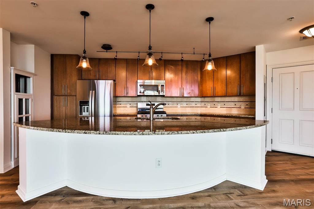 Park East Tower - Residential