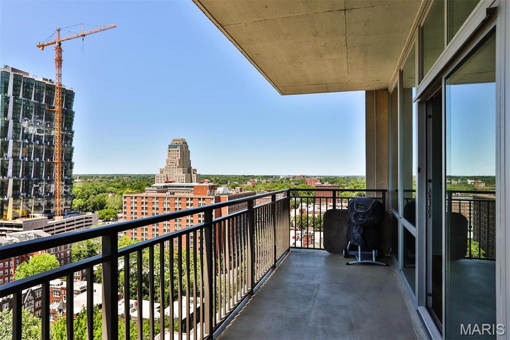 Park East Tower - Residential