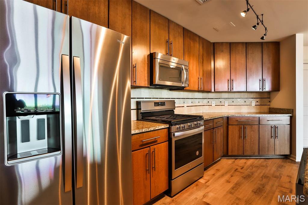 Park East Tower - Residential