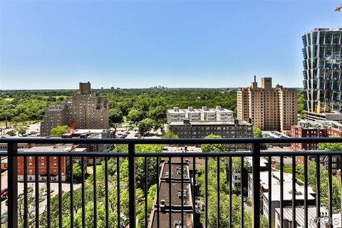 Tiny photo for 4909 Laclede Avenue #1606, St Louis, MO 63108 (MLS # 26030622)