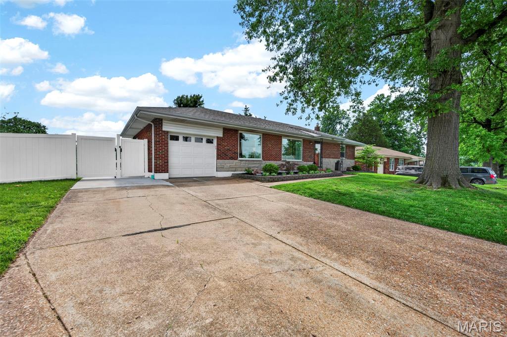 Reavis Gardens - Residential