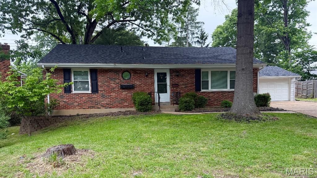 Photo of 1171 Ascot Lane, St Louis, MO 63122 (MLS # 26028814)