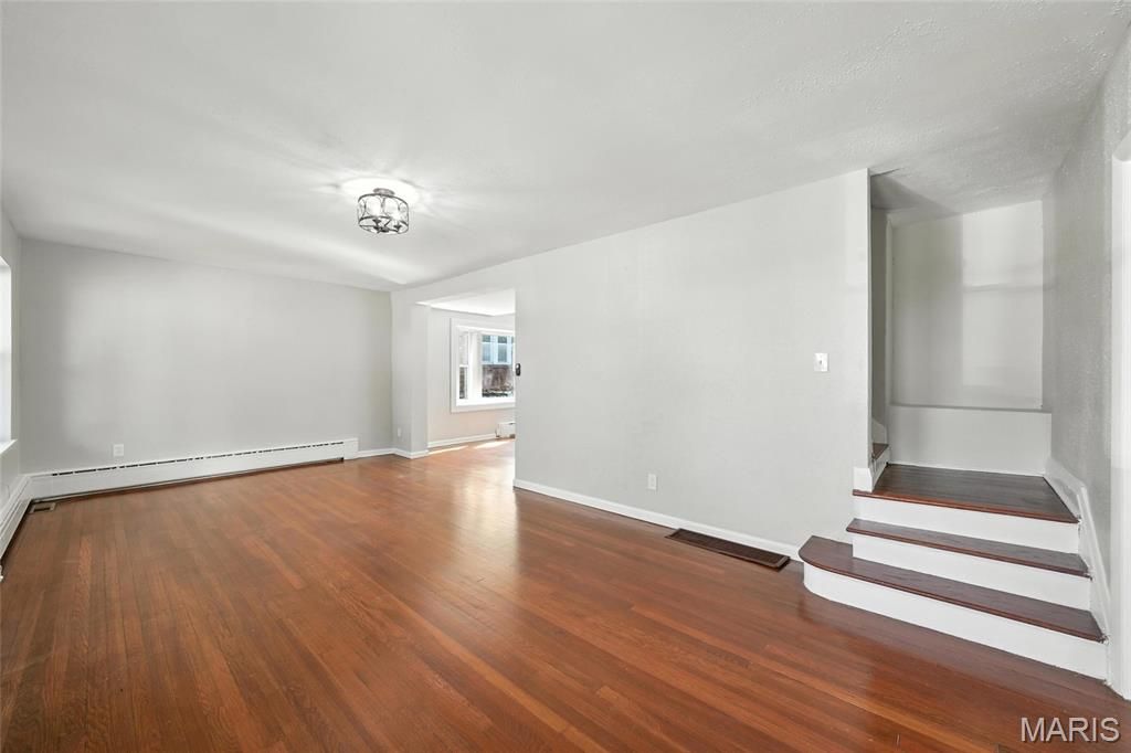 Photo of 3604 Ridgedale Avenue, St Louis, MO 63121 (MLS # 26024405)