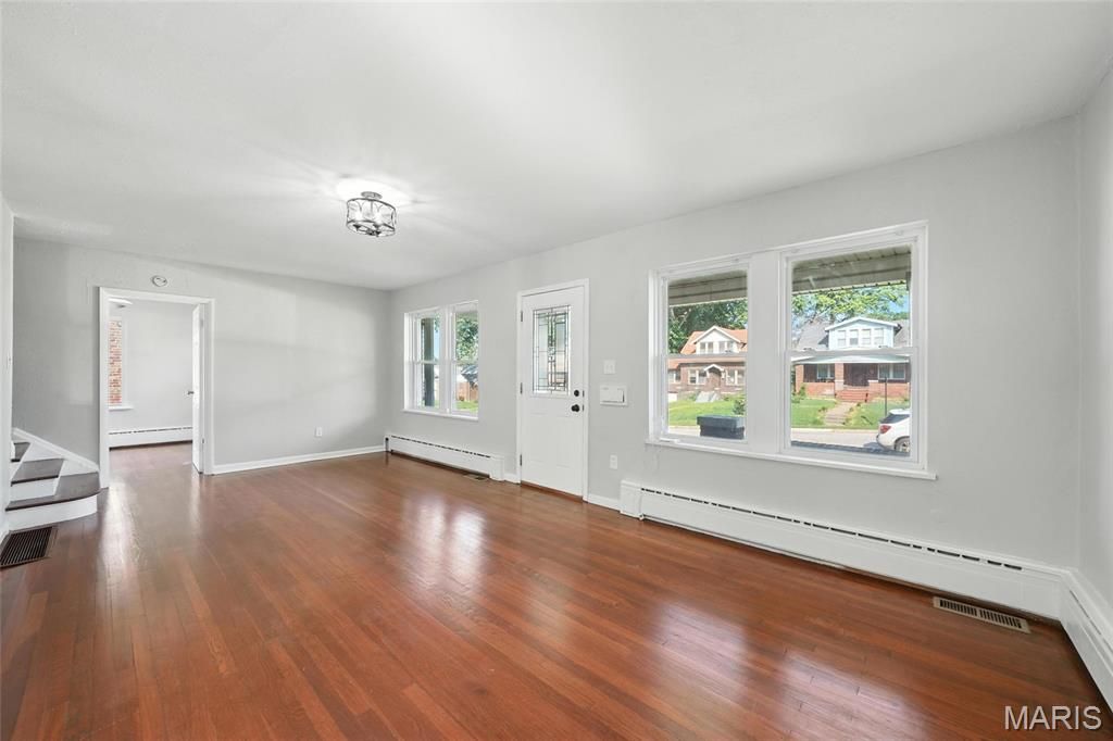 Photo of 3604 Ridgedale Avenue, St Louis, MO 63121 (MLS # 26024405)