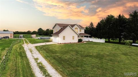 Photo of 5878 Eaton Lane, Edwardsville, IL 62025 (MLS # 26015960)