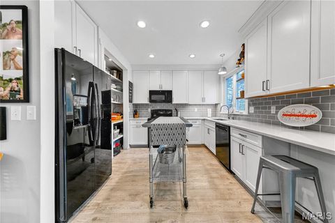 Tiny photo for 1187 Hawken Place, Webster Groves, MO 63119 (MLS # 26027722)