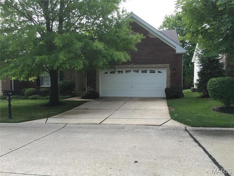 16 BAYSWATER Road St Louis MO 63128