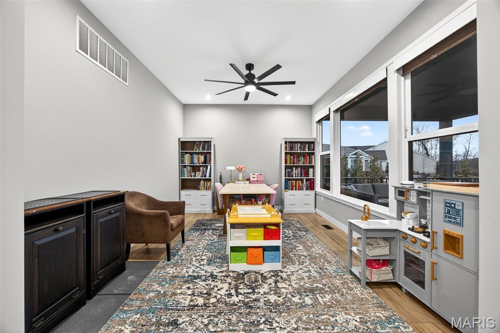 Streets Of Caledonia #4 - Residential