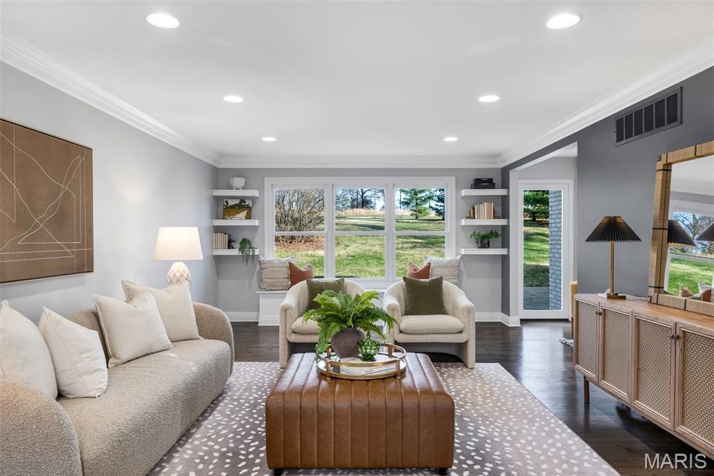 Meadowbrook Country Club Estates - Residential