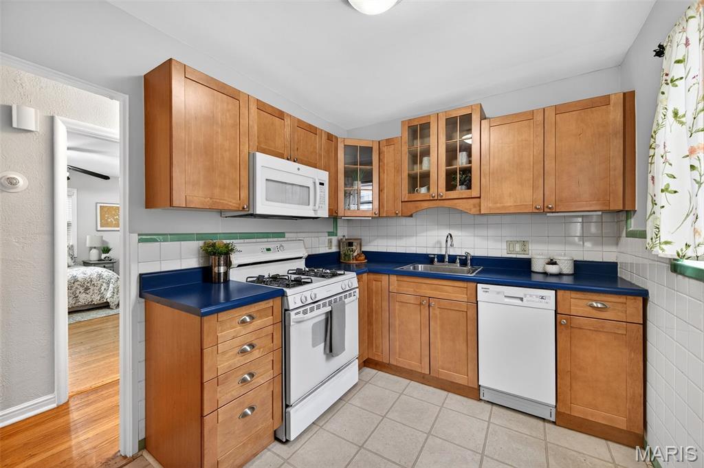 Hill Top View 4 - Residential