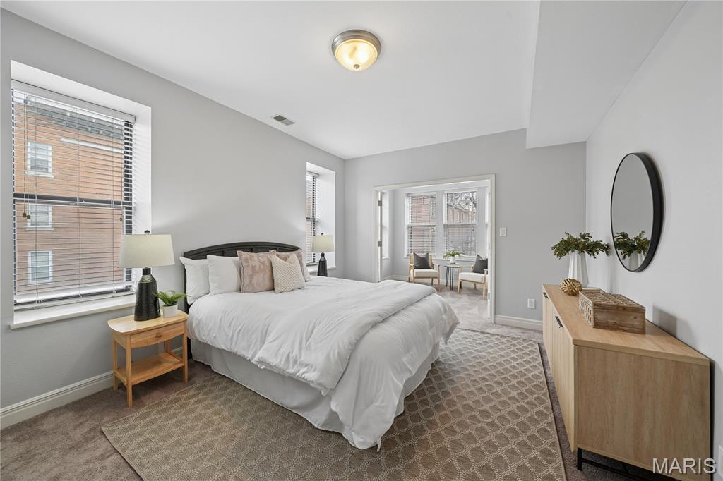 Del-Clara Condo - Residential