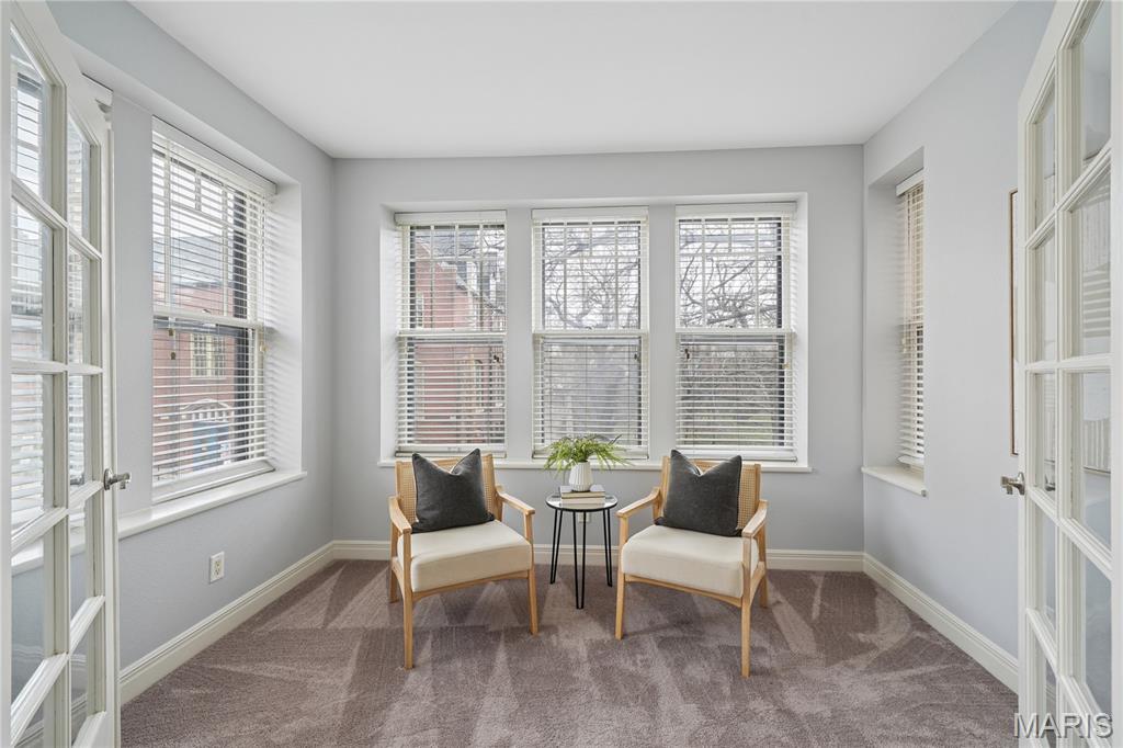 Del-Clara Condo - Residential