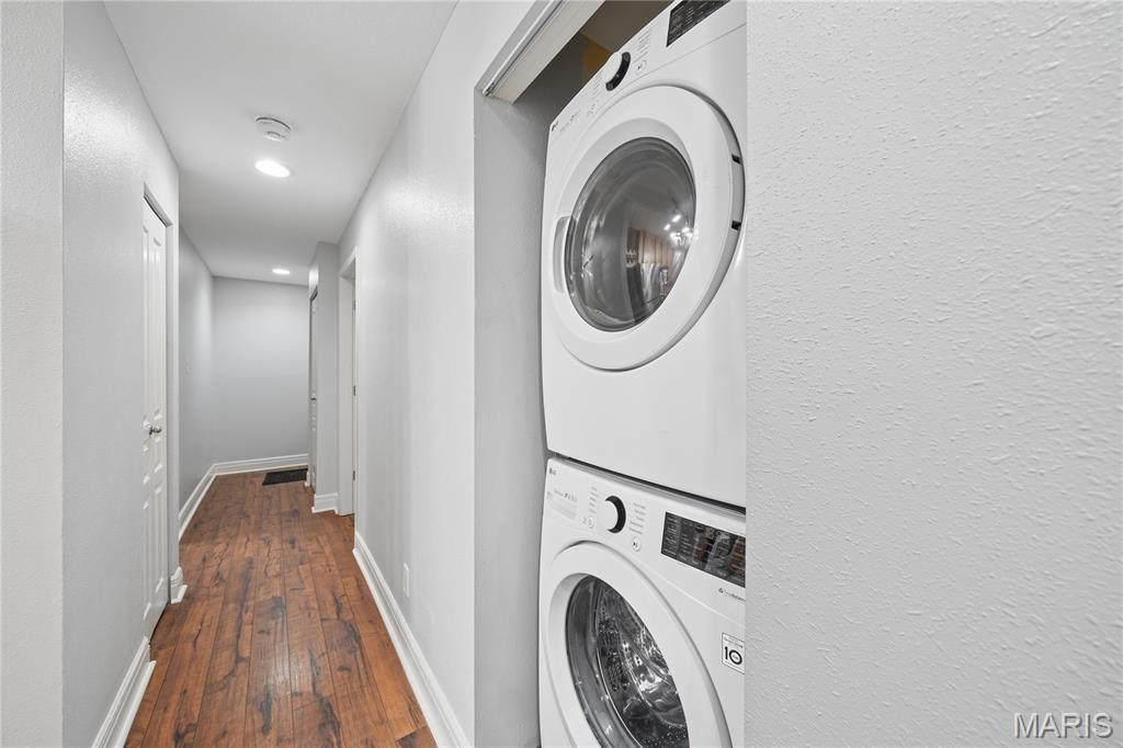 Del-Clara Condo - Residential