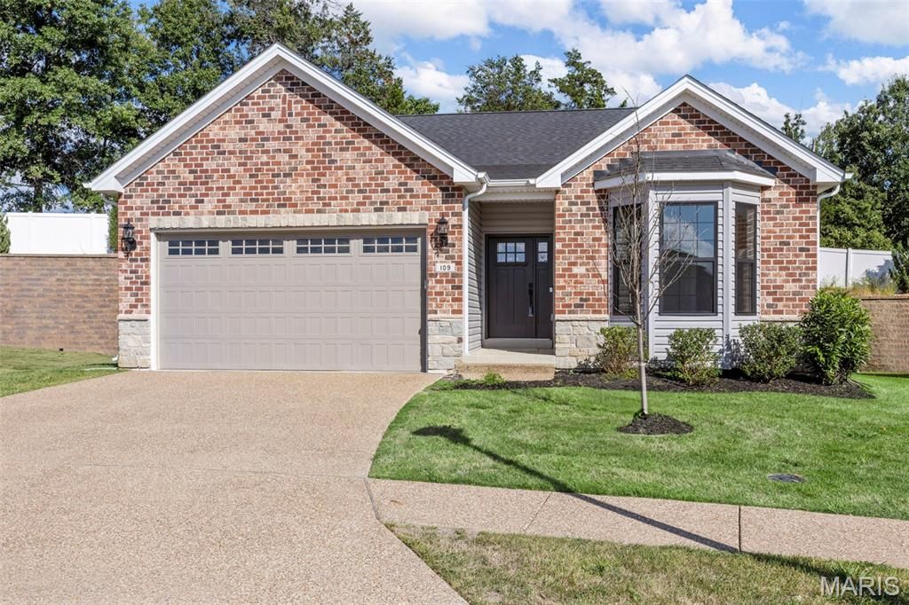 Photo of 106 Quail Bluff Court, Wentzville, MO 63385 (MLS # 25073742)