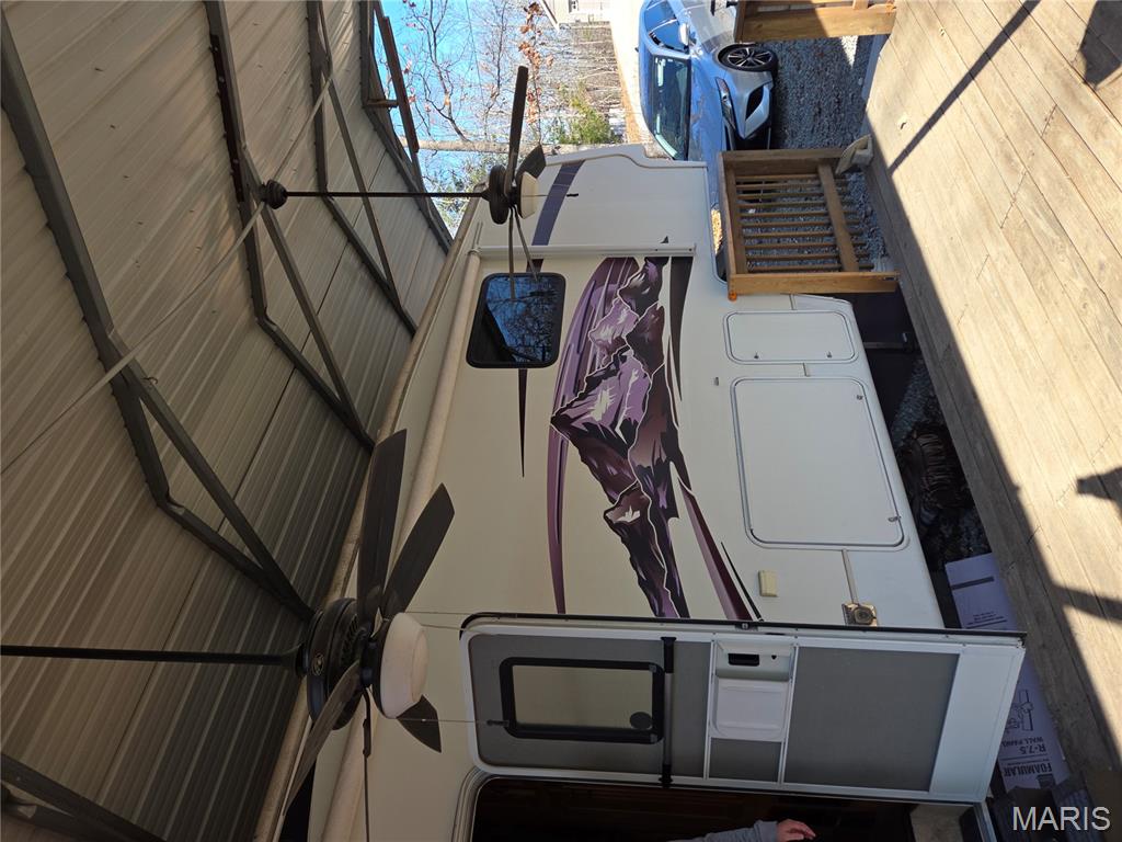 Goose Creek Sub - Land