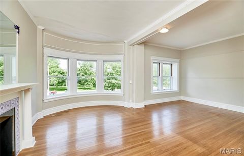 Tiny photo for 10 N Kingshighway Boulevard #2CS, St Louis, MO 63108 (MLS # 26030248)