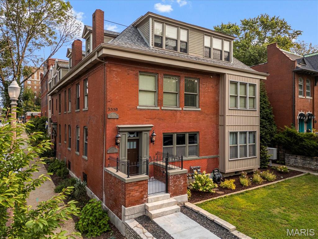 Halliday Place Condos - Residential