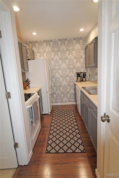 Tiny photo for 1141 Sunbolt Drive #D, Mehlville, MO 63129 (MLS # 26047665)